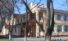Вид з вул. Фрунзе