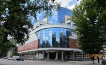 Центральний вхід
